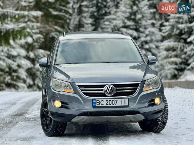 Серый Фольксваген Тигуан, объемом двигателя 2 л и пробегом 265 тыс. км за 11500 $, фото 23 на Automoto.ua