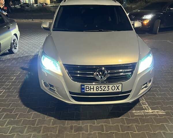 Серый Фольксваген Тигуан, объемом двигателя 1.98 л и пробегом 161 тыс. км за 13200 $, фото 13 на Automoto.ua