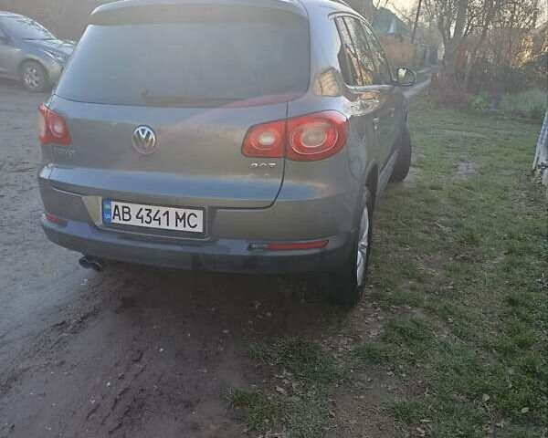 Сірий Фольксваген Тігуан, об'ємом двигуна 2 л та пробігом 288 тис. км за 9000 $, фото 12 на Automoto.ua