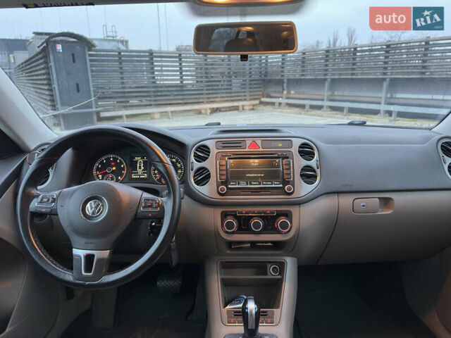 Серый Фольксваген Тигуан, объемом двигателя 1.98 л и пробегом 240 тыс. км за 11500 $, фото 29 на Automoto.ua