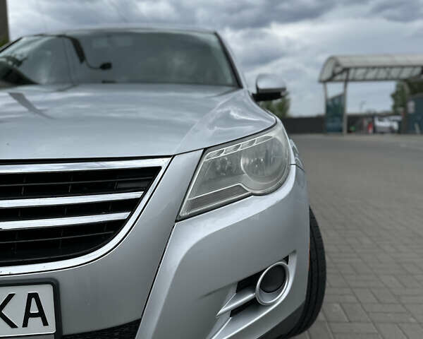 Серый Фольксваген Тигуан, объемом двигателя 1.98 л и пробегом 251 тыс. км за 9200 $, фото 5 на Automoto.ua