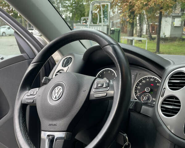 Сірий Фольксваген Тігуан, об'ємом двигуна 1.98 л та пробігом 250 тис. км за 9999 $, фото 15 на Automoto.ua