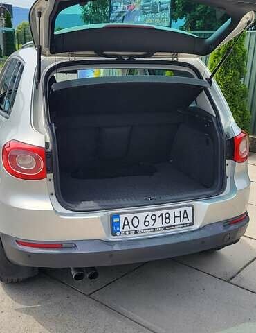 Серый Фольксваген Тигуан, объемом двигателя 1.4 л и пробегом 148 тыс. км за 9800 $, фото 9 на Automoto.ua