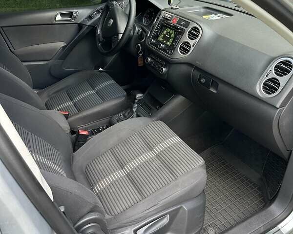 Сірий Фольксваген Тігуан, об'ємом двигуна 2 л та пробігом 268 тис. км за 11600 $, фото 9 на Automoto.ua