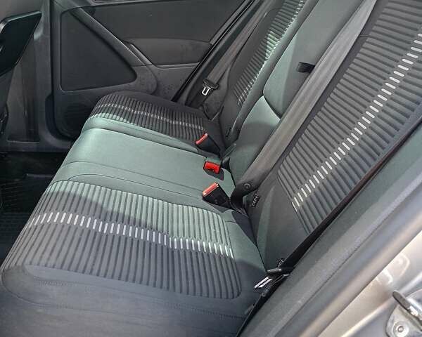 Сірий Фольксваген Тігуан, об'ємом двигуна 2 л та пробігом 345 тис. км за 10800 $, фото 13 на Automoto.ua