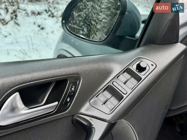 Серый Фольксваген Тигуан, объемом двигателя 2 л и пробегом 265 тыс. км за 11500 $, фото 47 на Automoto.ua