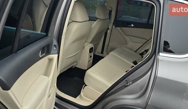 Серый Фольксваген Тигуан, объемом двигателя 2 л и пробегом 191 тыс. км за 9200 $, фото 20 на Automoto.ua