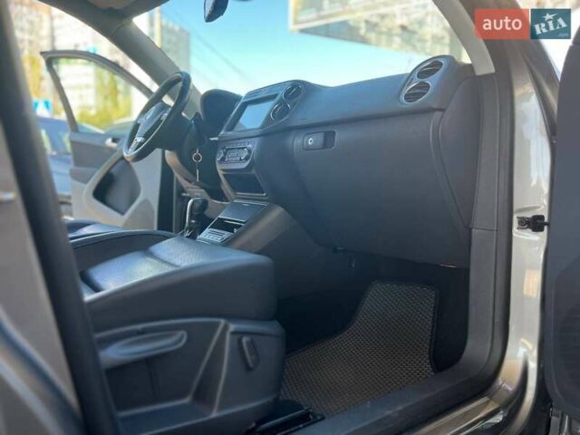 Серый Фольксваген Тигуан, объемом двигателя 2 л и пробегом 201 тыс. км за 11400 $, фото 21 на Automoto.ua