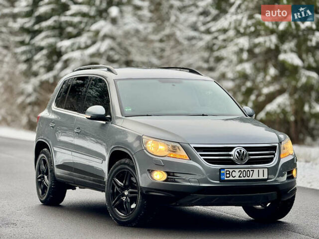 Серый Фольксваген Тигуан, объемом двигателя 2 л и пробегом 265 тыс. км за 11500 $, фото 5 на Automoto.ua