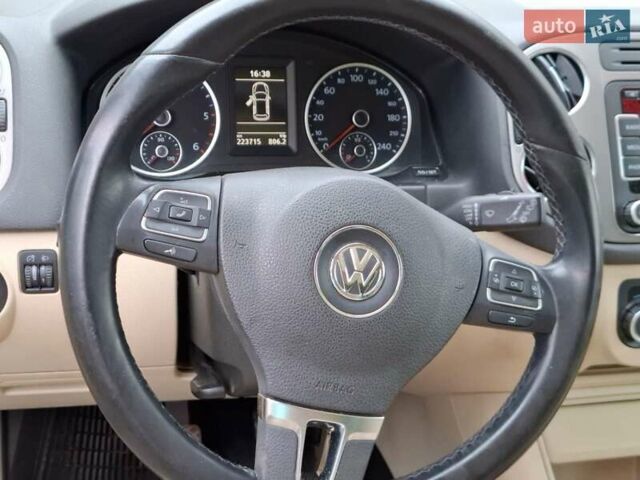 Серый Фольксваген Тигуан, объемом двигателя 1.97 л и пробегом 223 тыс. км за 15800 $, фото 46 на Automoto.ua