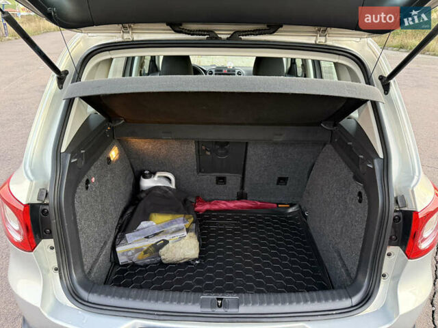 Серый Фольксваген Тигуан, объемом двигателя 1.97 л и пробегом 160 тыс. км за 13950 $, фото 51 на Automoto.ua