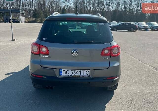 Сірий Фольксваген Тігуан, об'ємом двигуна 1.98 л та пробігом 250 тис. км за 10100 $, фото 2 на Automoto.ua