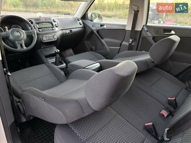 Серый Фольксваген Тигуан, объемом двигателя 1.97 л и пробегом 160 тыс. км за 13950 $, фото 66 на Automoto.ua