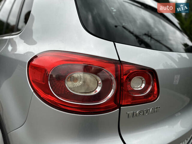 Серый Фольксваген Тигуан, объемом двигателя 1.98 л и пробегом 251 тыс. км за 9200 $, фото 29 на Automoto.ua