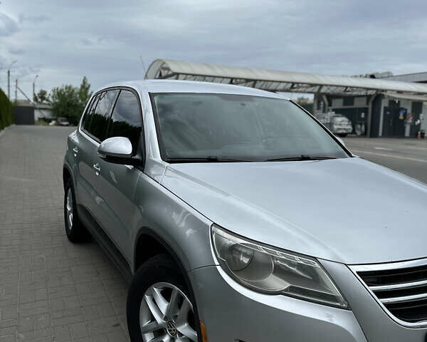 Серый Фольксваген Тигуан, объемом двигателя 1.98 л и пробегом 251 тыс. км за 9200 $, фото 13 на Automoto.ua