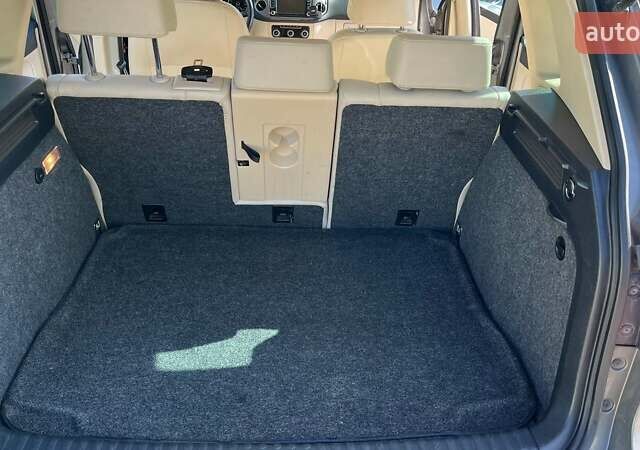 Сірий Фольксваген Тігуан, об'ємом двигуна 1.98 л та пробігом 250 тис. км за 10100 $, фото 15 на Automoto.ua