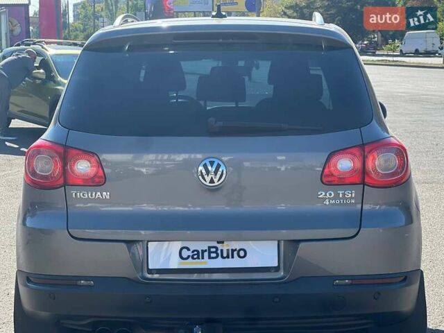 Серый Фольксваген Тигуан, объемом двигателя 2 л и пробегом 201 тыс. км за 11400 $, фото 10 на Automoto.ua