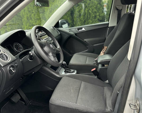 Серый Фольксваген Тигуан, объемом двигателя 1.98 л и пробегом 251 тыс. км за 9200 $, фото 39 на Automoto.ua