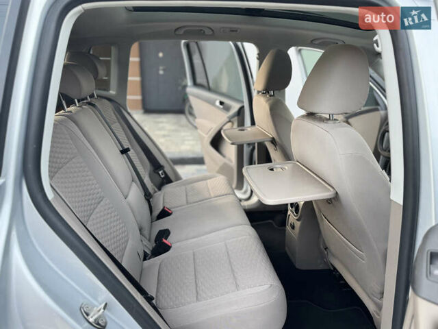 Серый Фольксваген Тигуан, объемом двигателя 2 л и пробегом 158 тыс. км за 9550 $, фото 28 на Automoto.ua