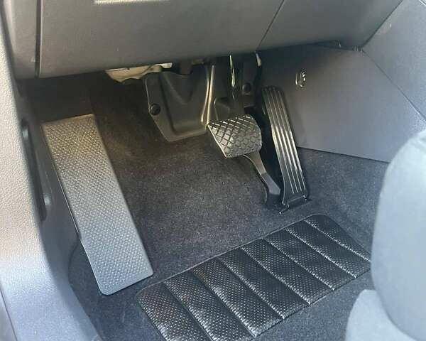 Серый Фольксваген Тигуан, объемом двигателя 1.98 л и пробегом 116 тыс. км за 11200 $, фото 23 на Automoto.ua