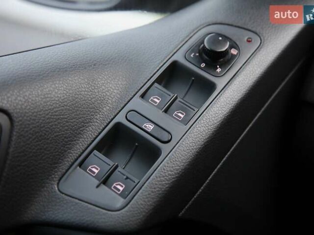 Серый Фольксваген Тигуан, объемом двигателя 2 л и пробегом 152 тыс. км за 10500 $, фото 19 на Automoto.ua