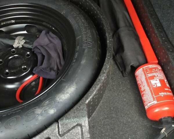 Сірий Фольксваген Тігуан, об'ємом двигуна 1.97 л та пробігом 280 тис. км за 12500 $, фото 20 на Automoto.ua