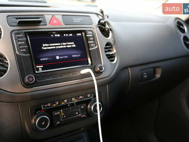 Серый Фольксваген Тигуан, объемом двигателя 2 л и пробегом 219 тыс. км за 12300 $, фото 12 на Automoto.ua