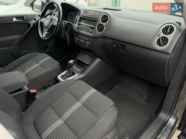 Серый Фольксваген Тигуан, объемом двигателя 2 л и пробегом 285 тыс. км за 10999 $, фото 32 на Automoto.ua