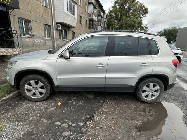 Серый Фольксваген Тигуан, объемом двигателя 2 л и пробегом 132 тыс. км за 10900 $, фото 16 на Automoto.ua