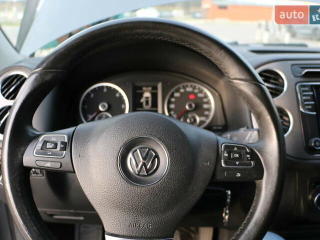 Серый Фольксваген Тигуан, объемом двигателя 2 л и пробегом 219 тыс. км за 12300 $, фото 9 на Automoto.ua