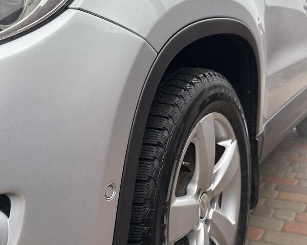 Сірий Фольксваген Тігуан, об'ємом двигуна 1.97 л та пробігом 250 тис. км за 11900 $, фото 5 на Automoto.ua