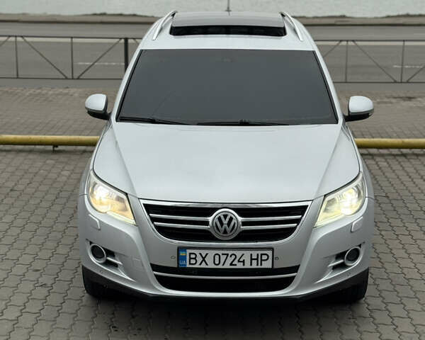 Серый Фольксваген Тигуан, объемом двигателя 2 л и пробегом 225 тыс. км за 11500 $, фото 37 на Automoto.ua