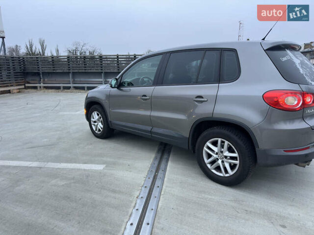 Серый Фольксваген Тигуан, объемом двигателя 1.98 л и пробегом 240 тыс. км за 11500 $, фото 10 на Automoto.ua