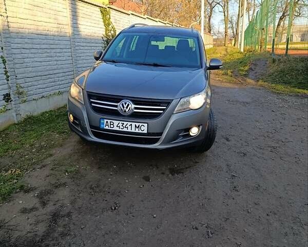 Сірий Фольксваген Тігуан, об'ємом двигуна 2 л та пробігом 288 тис. км за 9000 $, фото 16 на Automoto.ua