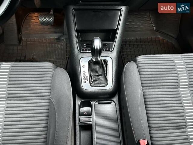 Серый Фольксваген Тигуан, объемом двигателя 2 л и пробегом 285 тыс. км за 10450 $, фото 22 на Automoto.ua