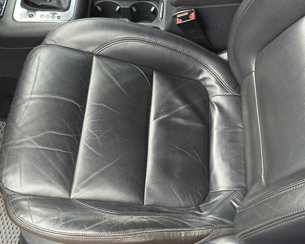 Сірий Фольксваген Тігуан, об'ємом двигуна 1.97 л та пробігом 250 тис. км за 11900 $, фото 19 на Automoto.ua