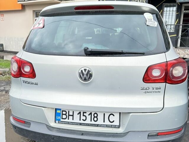 Серый Фольксваген Тигуан, объемом двигателя 2 л и пробегом 132 тыс. км за 10900 $, фото 17 на Automoto.ua