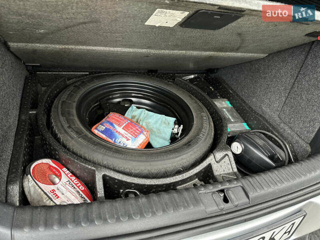 Серый Фольксваген Тигуан, объемом двигателя 1.98 л и пробегом 251 тыс. км за 9200 $, фото 34 на Automoto.ua