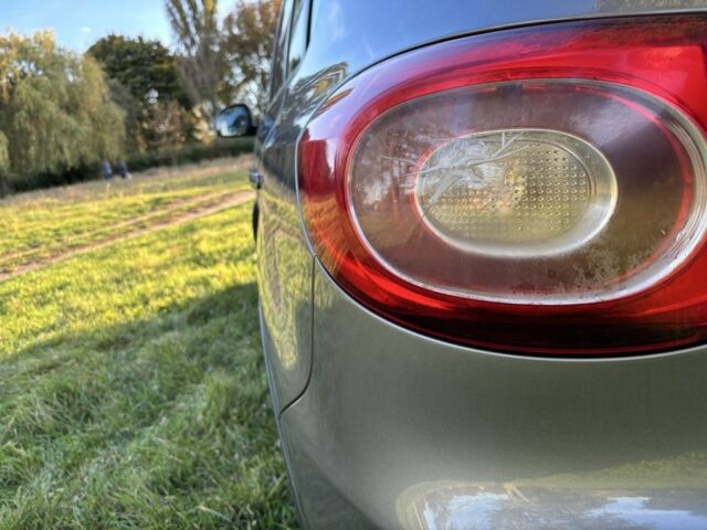 Сірий Фольксваген Тігуан, об'ємом двигуна 2 л та пробігом 203 тис. км за 10800 $, фото 10 на Automoto.ua