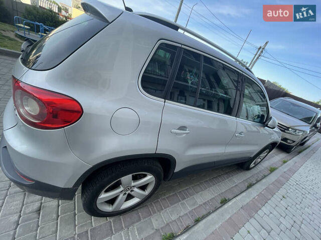 Серый Фольксваген Тигуан, объемом двигателя 2 л и пробегом 224 тыс. км за 11200 $, фото 9 на Automoto.ua