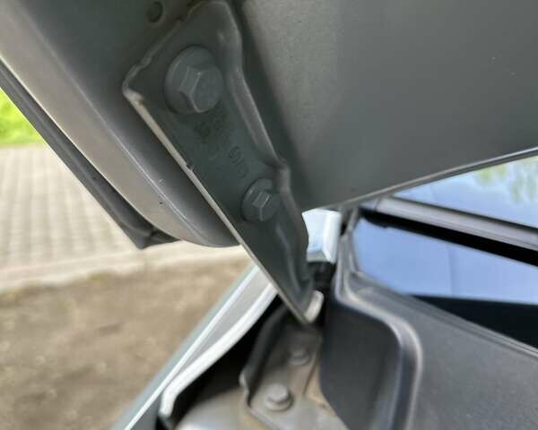 Сірий Фольксваген Тігуан, об'ємом двигуна 2 л та пробігом 268 тис. км за 11600 $, фото 41 на Automoto.ua