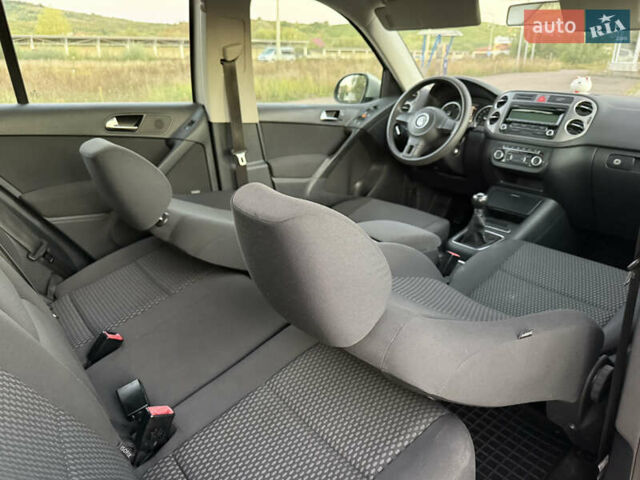 Серый Фольксваген Тигуан, объемом двигателя 1.97 л и пробегом 160 тыс. км за 13950 $, фото 67 на Automoto.ua