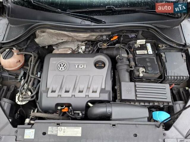 Серый Фольксваген Тигуан, объемом двигателя 1.97 л и пробегом 223 тыс. км за 15800 $, фото 2 на Automoto.ua