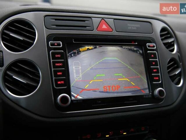 Серый Фольксваген Тигуан, объемом двигателя 2 л и пробегом 152 тыс. км за 10500 $, фото 15 на Automoto.ua