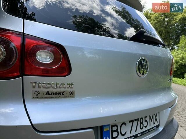 Сірий Фольксваген Тігуан, об'ємом двигуна 2 л та пробігом 268 тис. км за 11600 $, фото 27 на Automoto.ua
