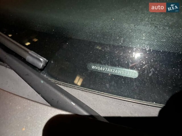 Серый Фольксваген Тигуан, объемом двигателя 2 л и пробегом 280 тыс. км за 10000 $, фото 8 на Automoto.ua