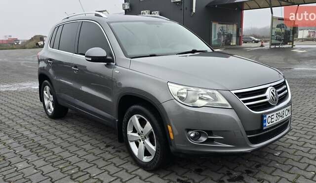 Сірий Фольксваген Тігуан, об'ємом двигуна 2 л та пробігом 191 тис. км за 9200 $, фото 2 на Automoto.ua
