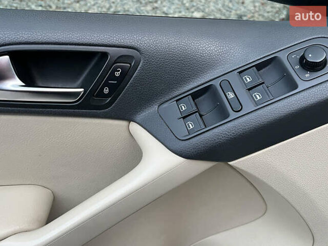 Серый Фольксваген Тигуан, объемом двигателя 1.98 л и пробегом 244 тыс. км за 11000 $, фото 25 на Automoto.ua