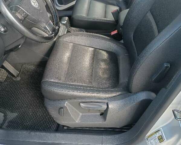 Серый Фольксваген Тигуан, объемом двигателя 1.98 л и пробегом 214 тыс. км за 8600 $, фото 11 на Automoto.ua