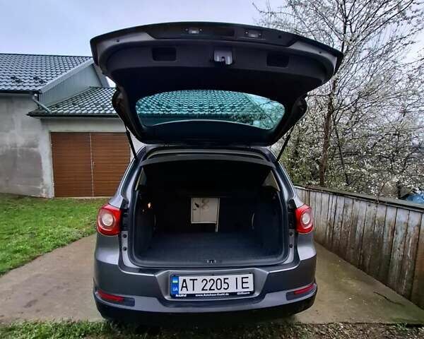 Серый Фольксваген Тигуан, объемом двигателя 1.97 л и пробегом 223 тыс. км за 15800 $, фото 24 на Automoto.ua